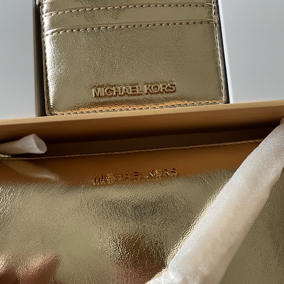 Michael Kors Leather Gold Metallic Jet Set NWT - Picture 11 of 13